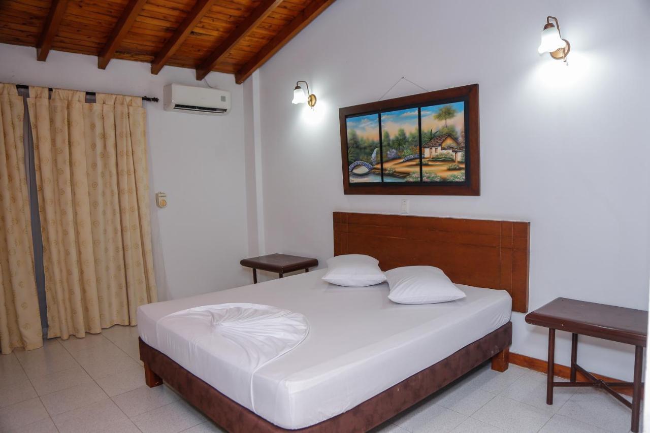 Hotel Y Restaurante Meson Del Gitano Caucasia المظهر الخارجي الصورة